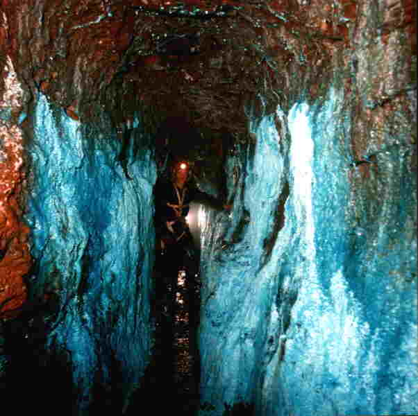 wheal gorland-copper silicate.jpg